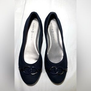 Karen Scott Women's Navy Flats with Chain Detail